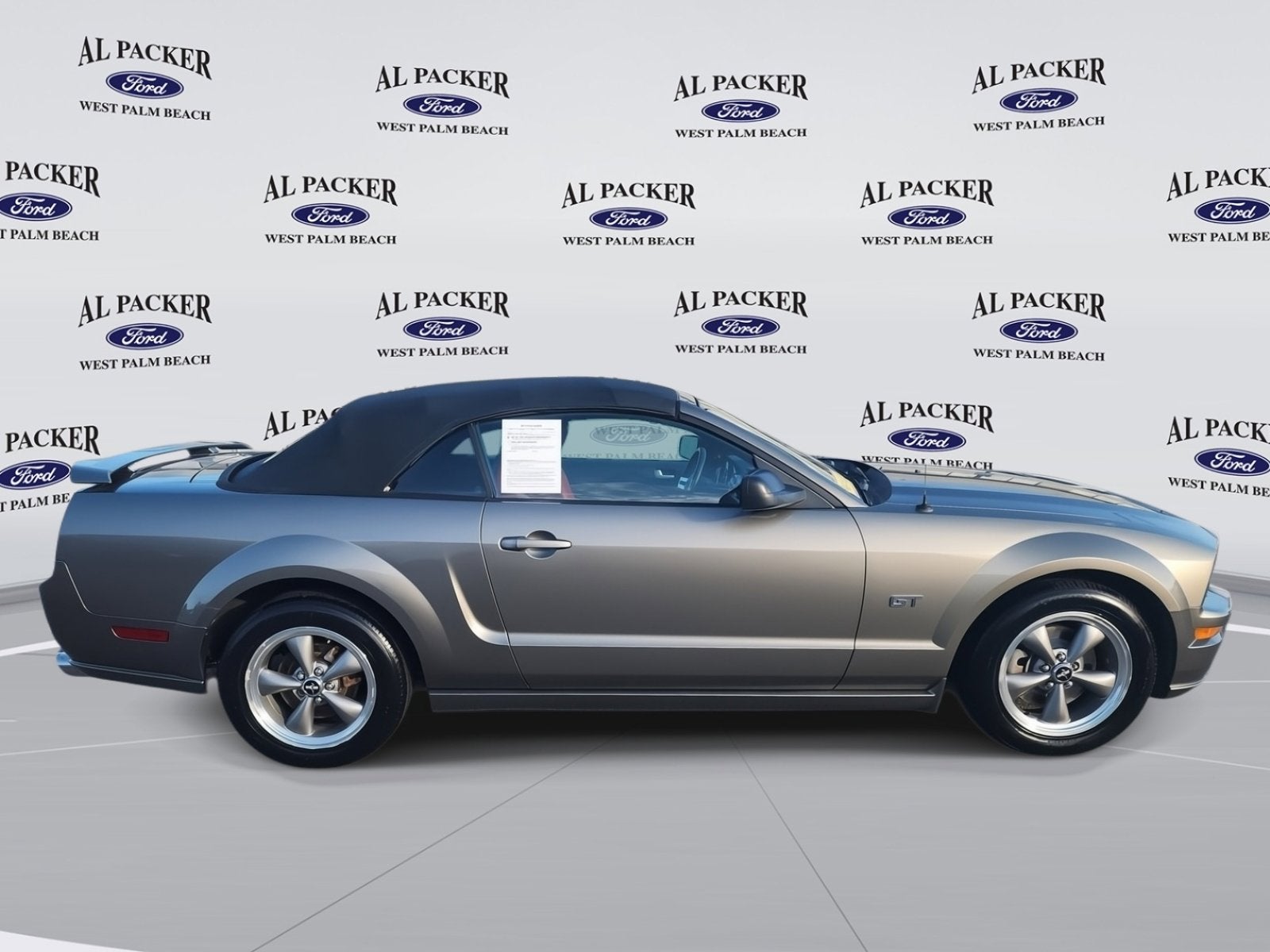 2005 Ford Mustang GT Premium