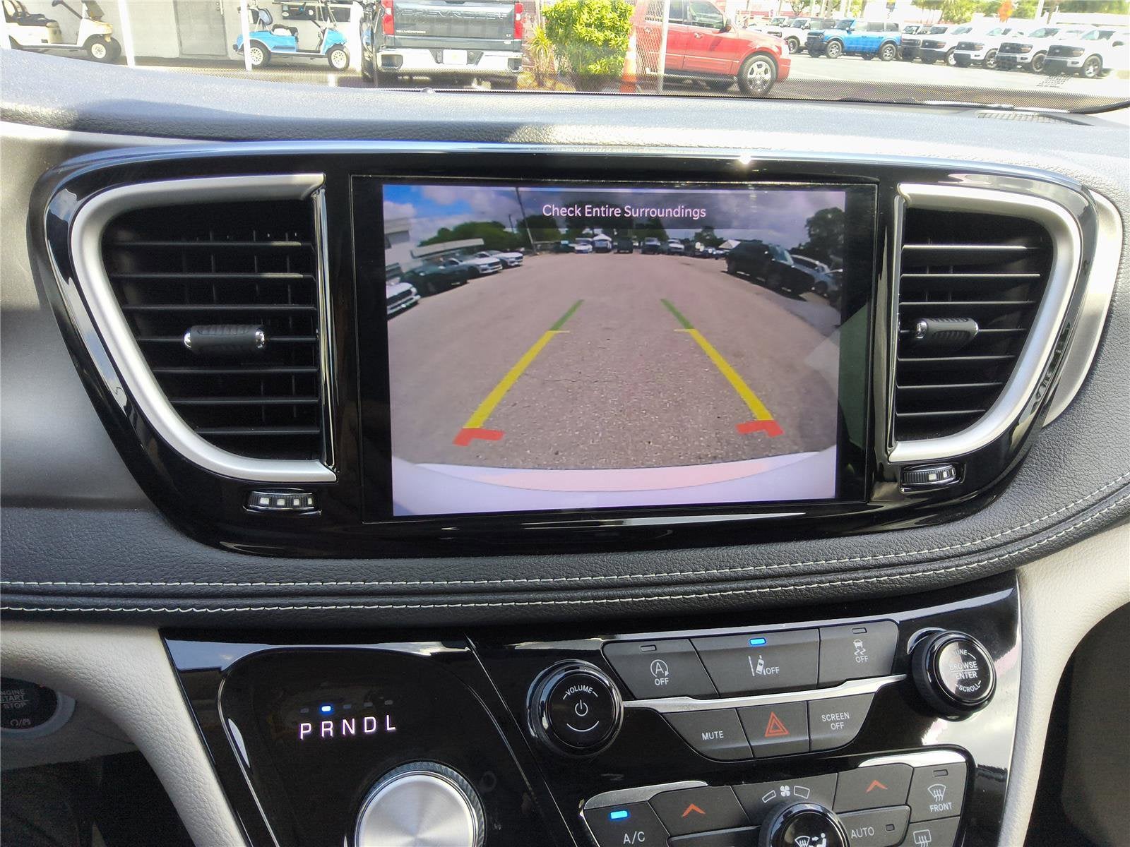 2022 Chrysler Pacifica Touring L