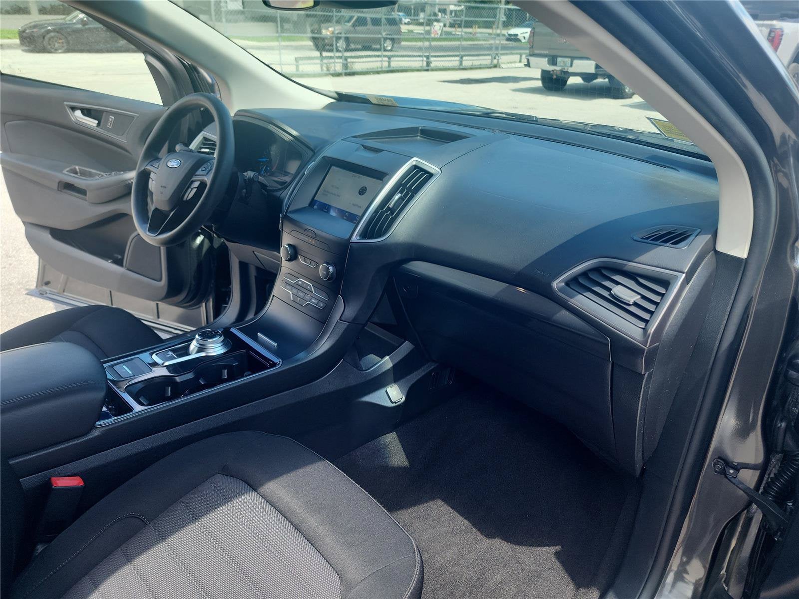 2020 Ford Edge SE