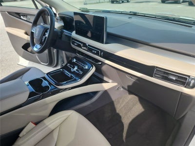 2022 Lincoln Nautilus Standard