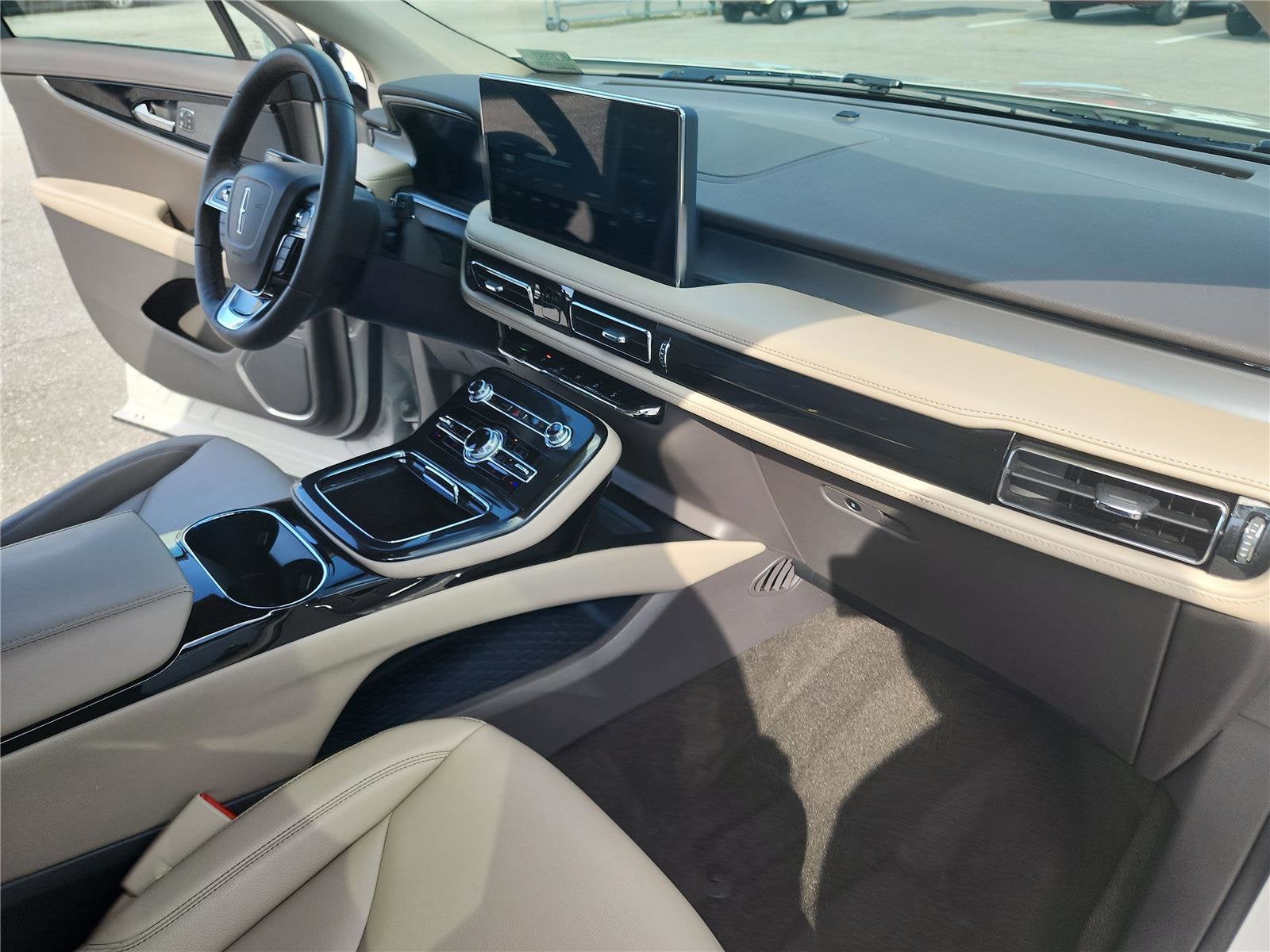 2022 Lincoln Nautilus Standard