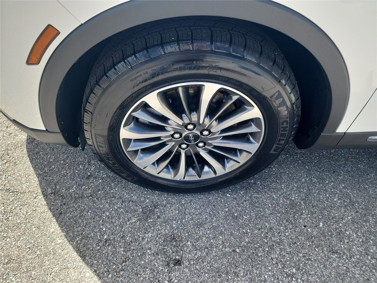 2023 Lincoln Nautilus Standard