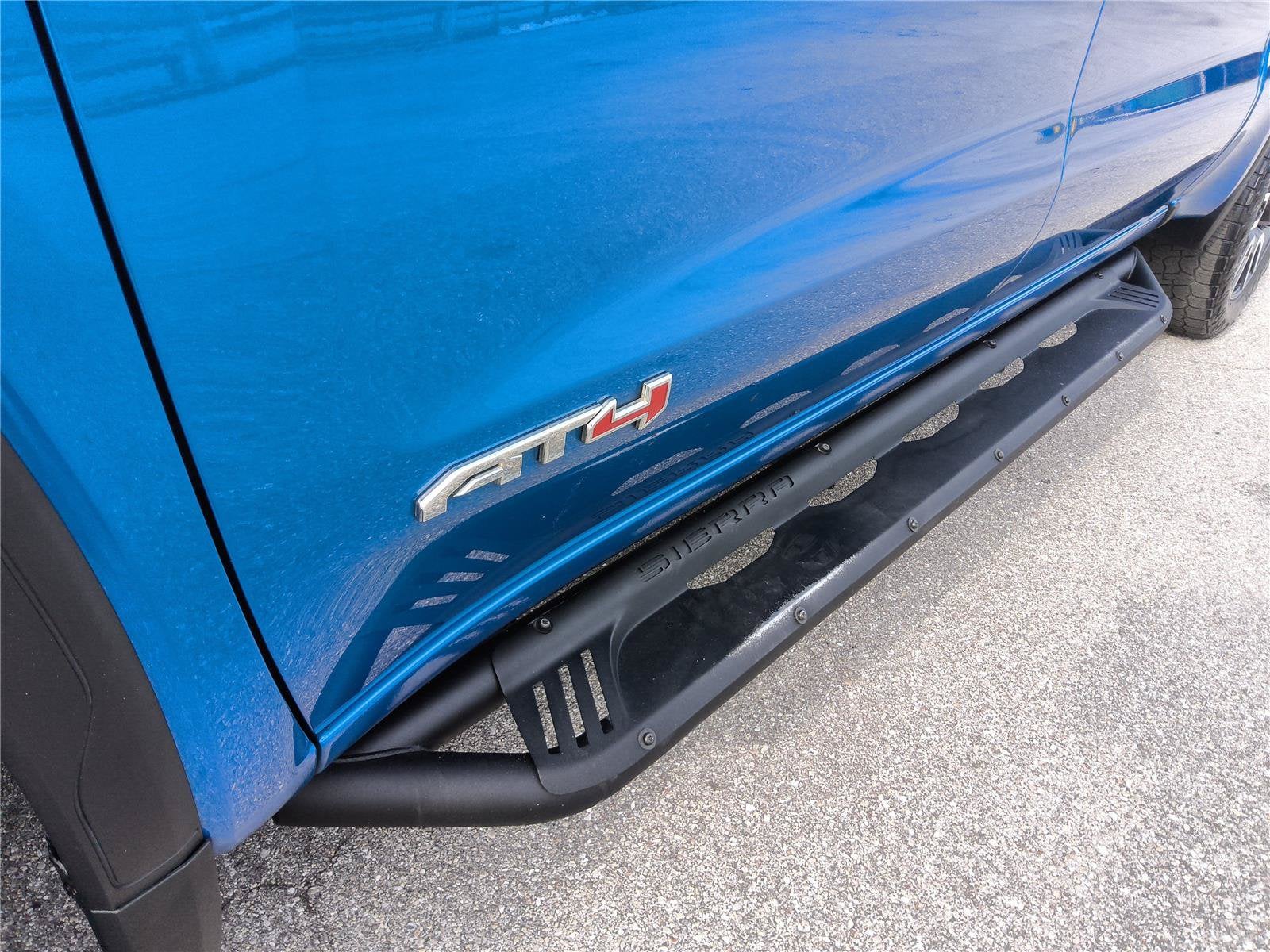 2023 GMC Sierra 1500 AT4
