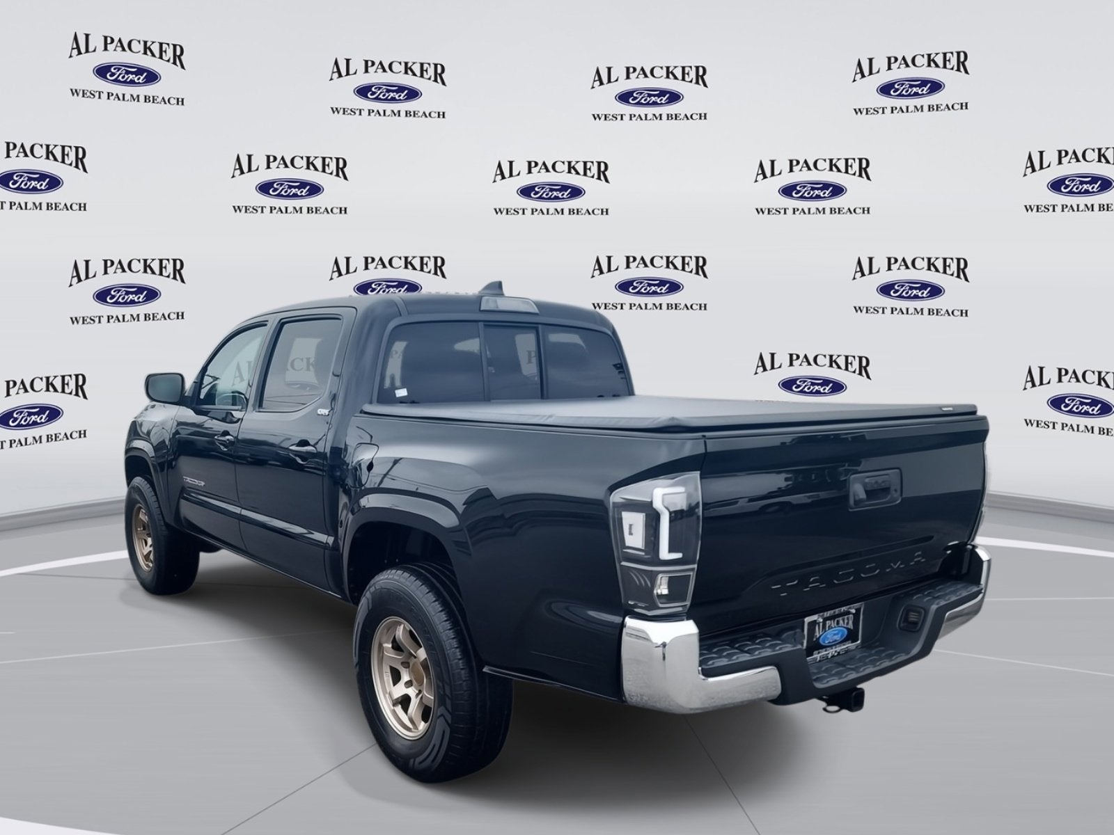2022 Toyota Tacoma 2WD SR5