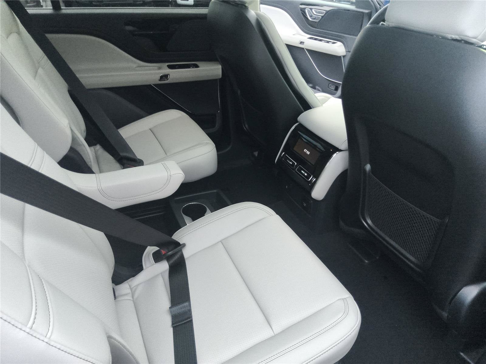 2027 Lincoln Aviator Premiere