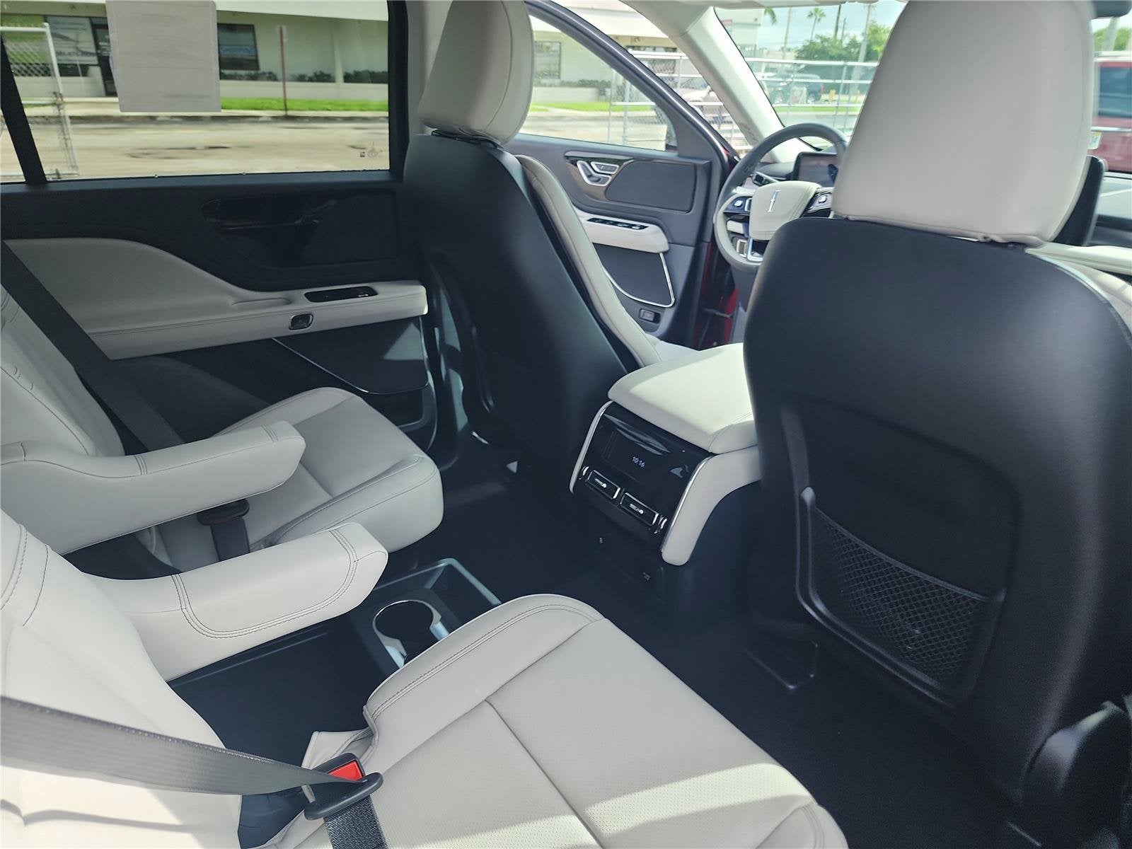 2027 Lincoln Aviator Premiere