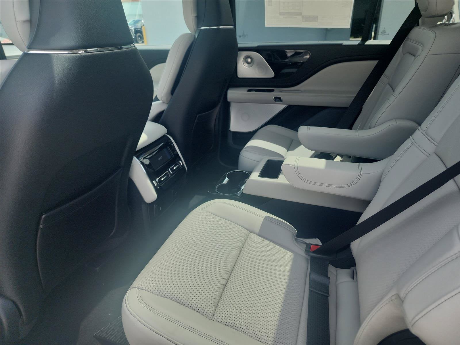 2027 Lincoln Aviator Reserve
