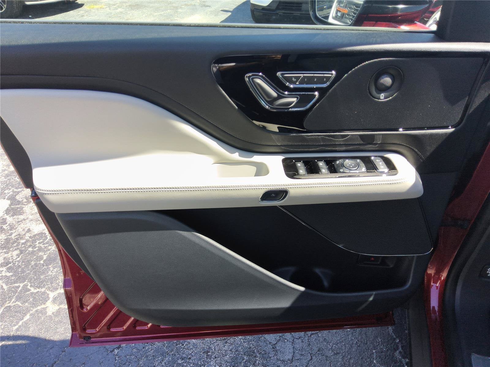 2027 Lincoln Aviator Reserve