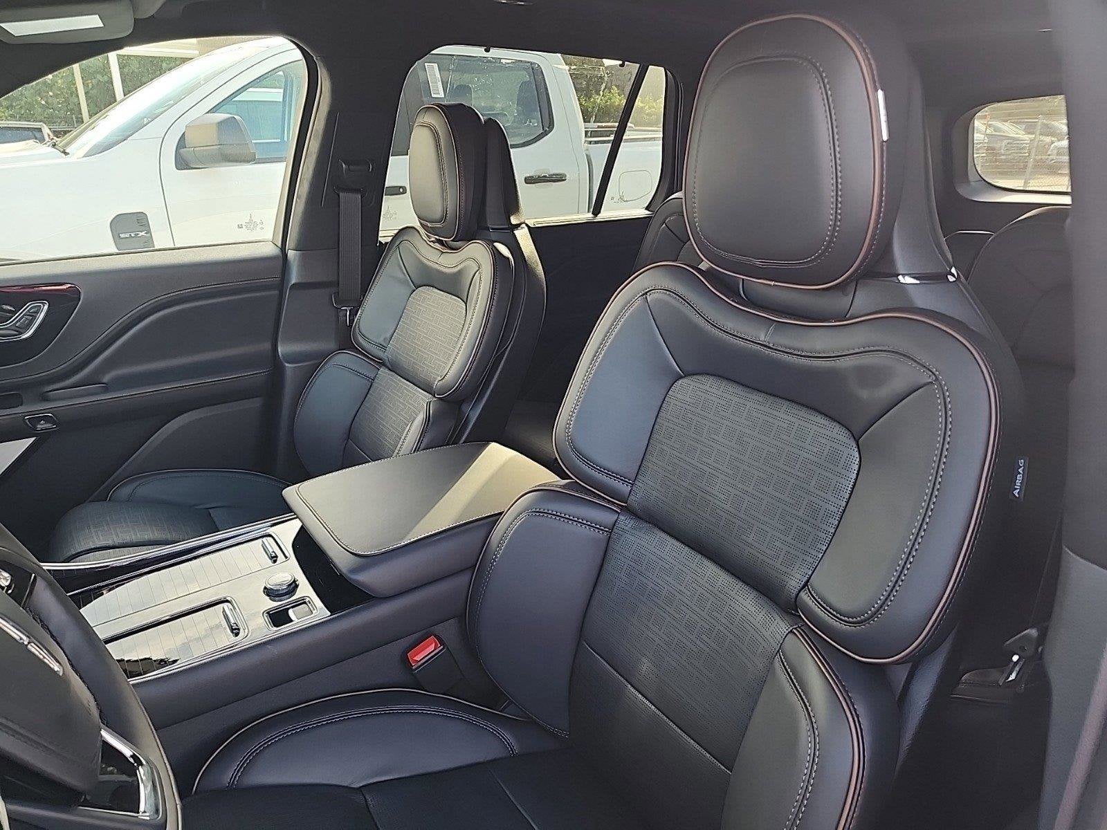 2025 Lincoln Aviator Black Label