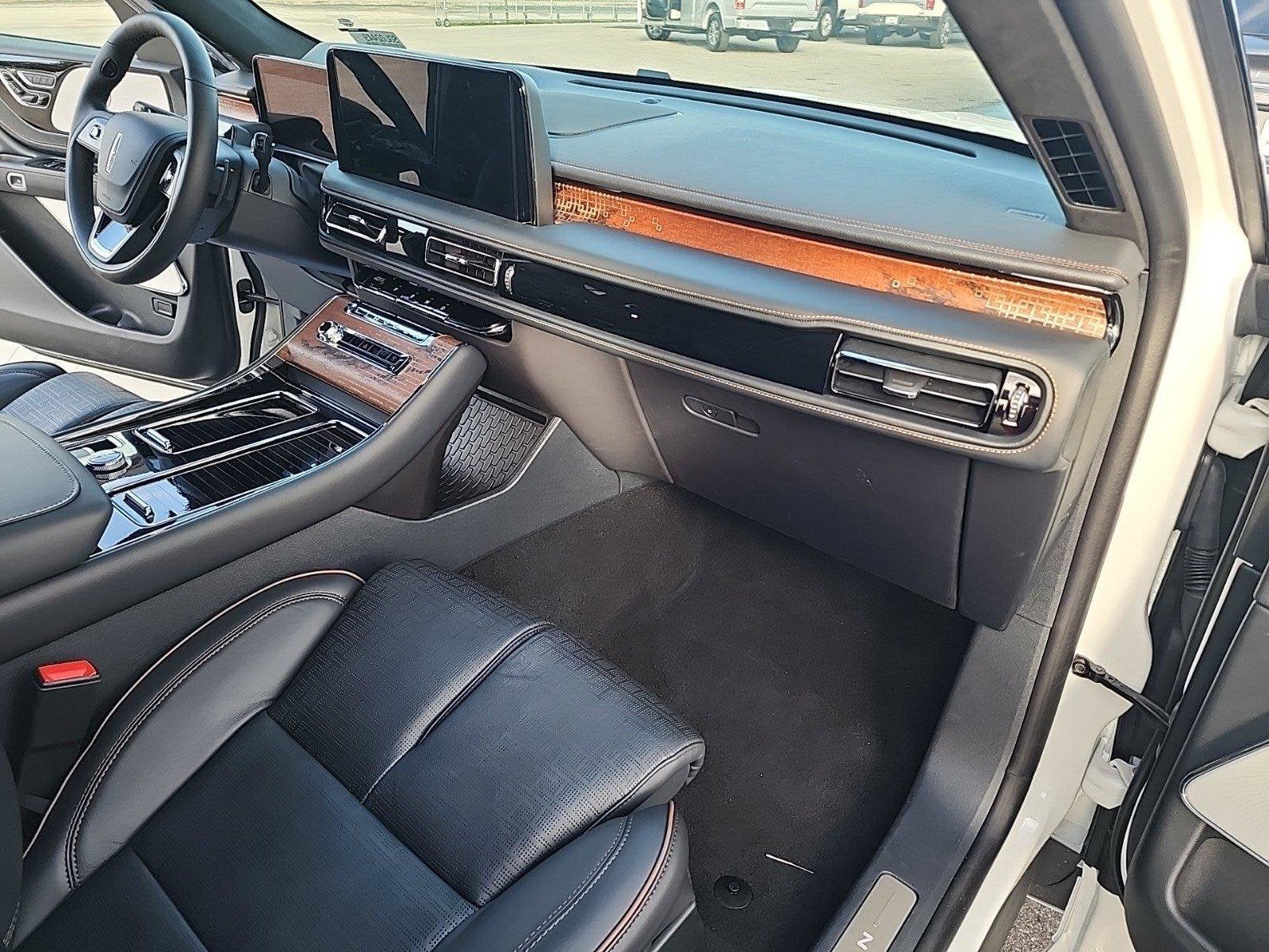 2025 Lincoln Aviator Black Label