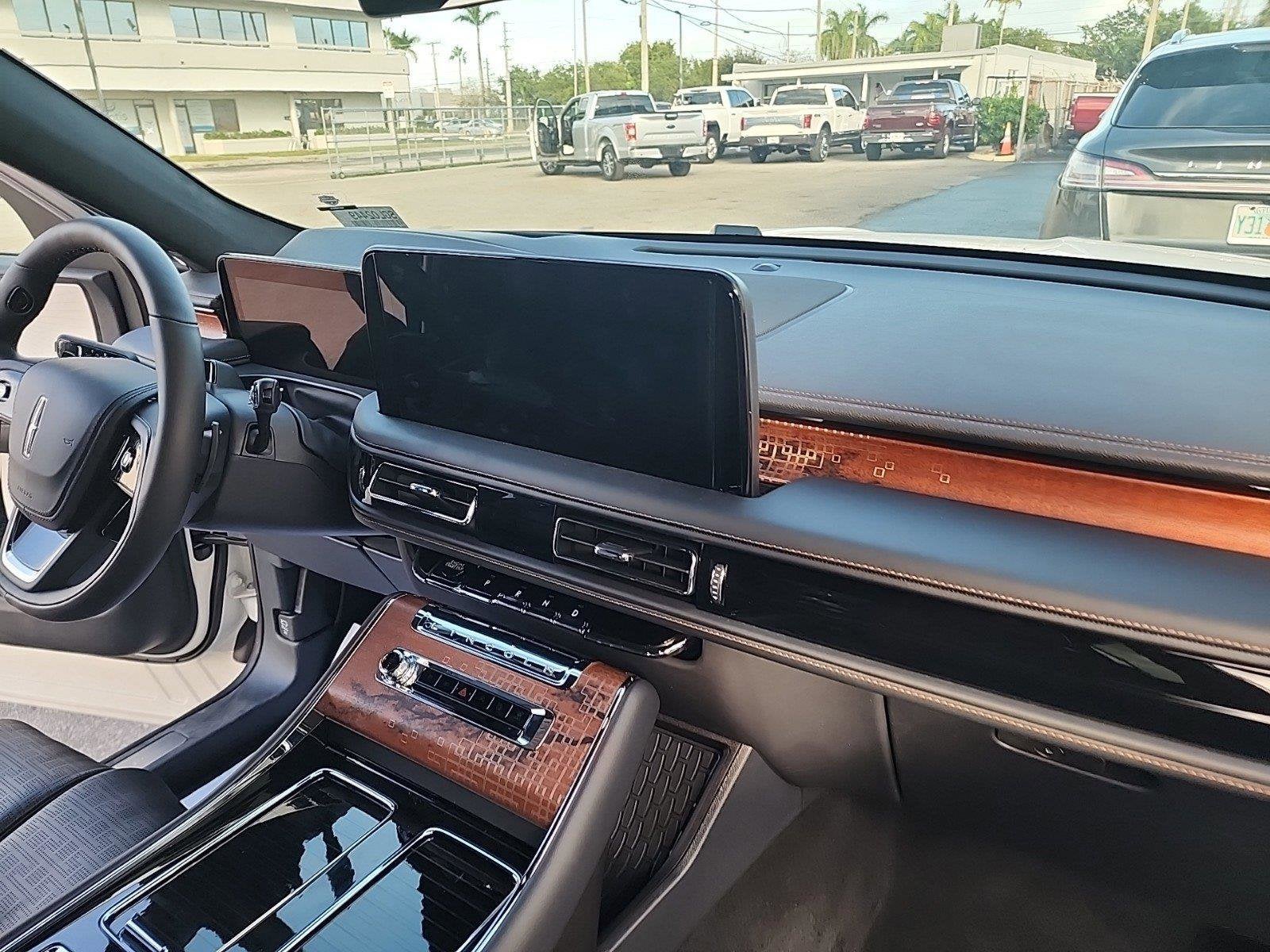 2025 Lincoln Aviator Black Label