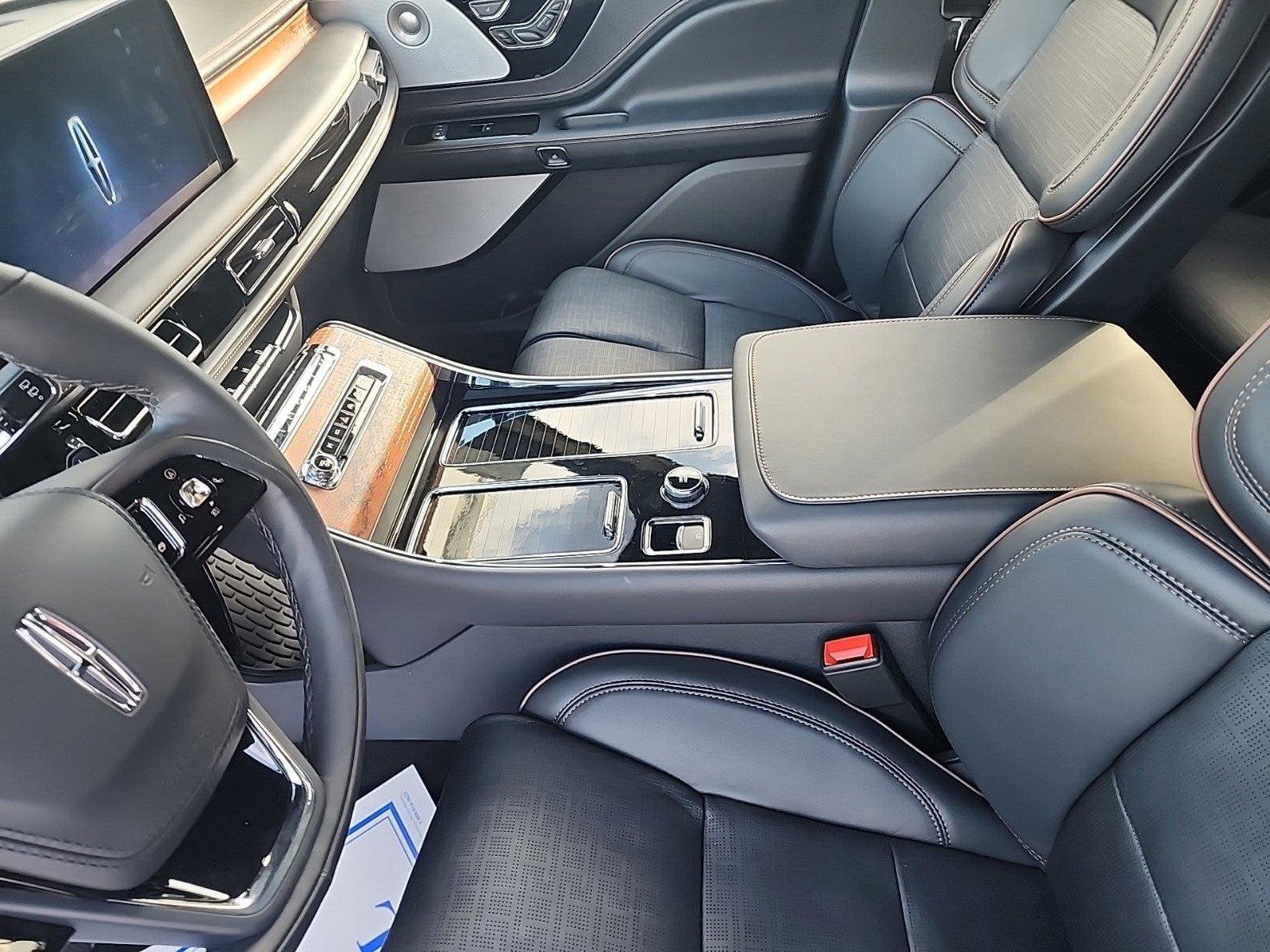 2025 Lincoln Aviator Black Label