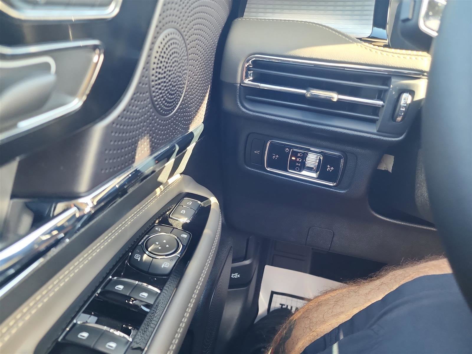 2025 Lincoln Corsair Premiere