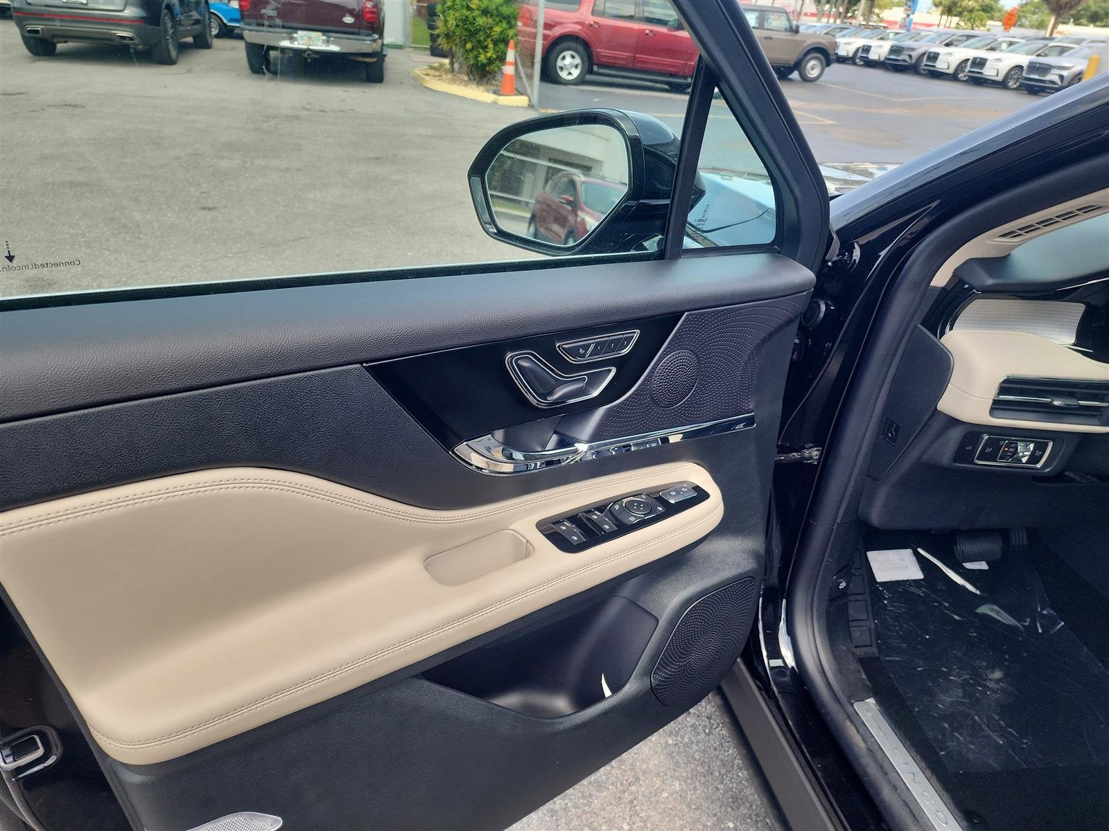 2025 Lincoln Corsair Premiere