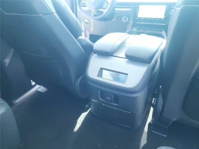 2027 Lincoln Navigator Reserve