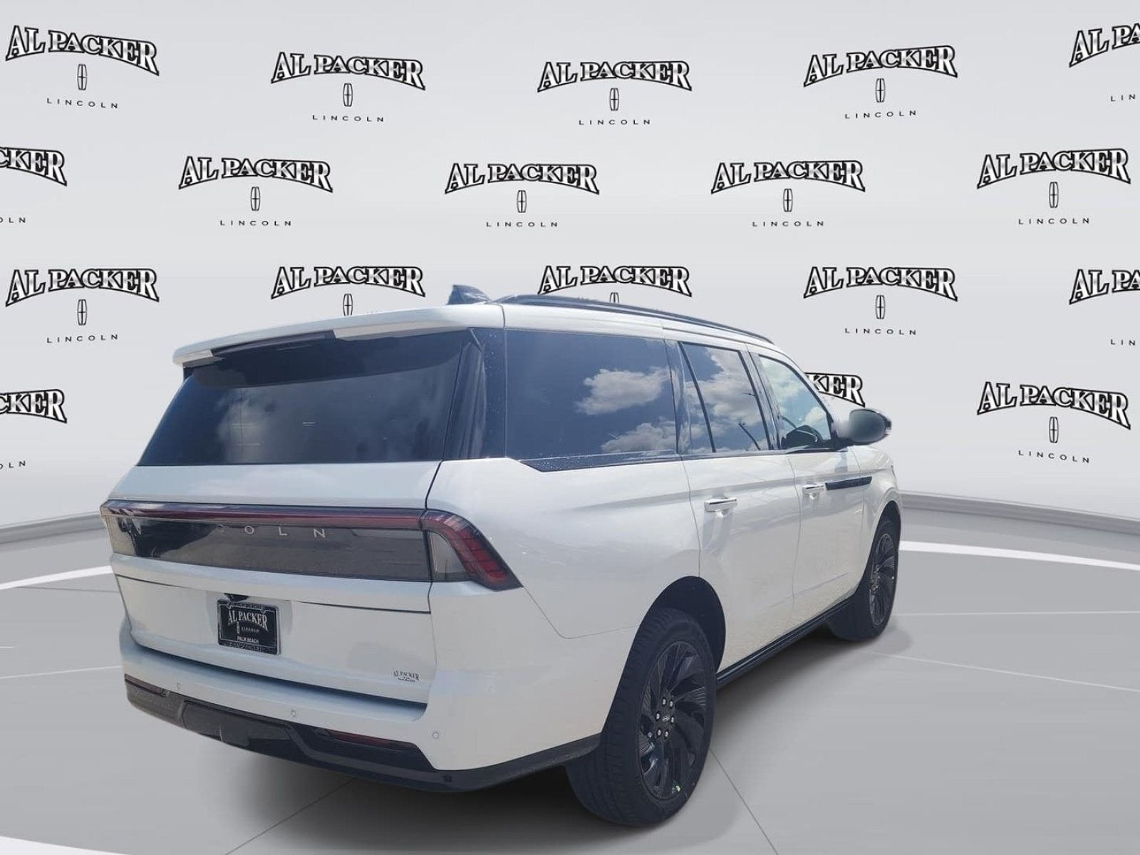 2027 Lincoln Navigator Reserve
