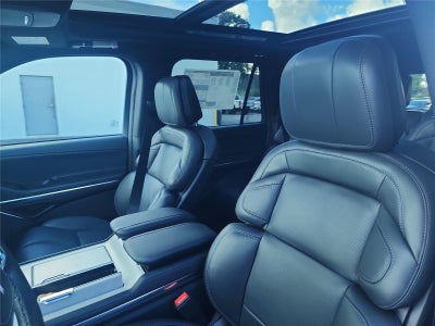 2027 Lincoln Navigator Reserve