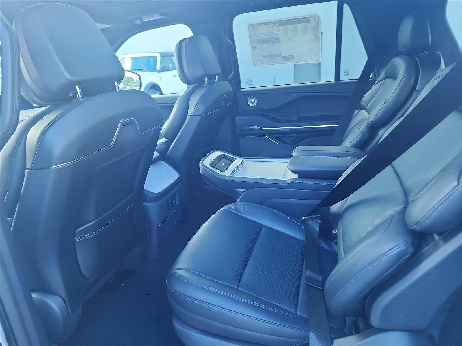 2027 Lincoln Navigator Reserve