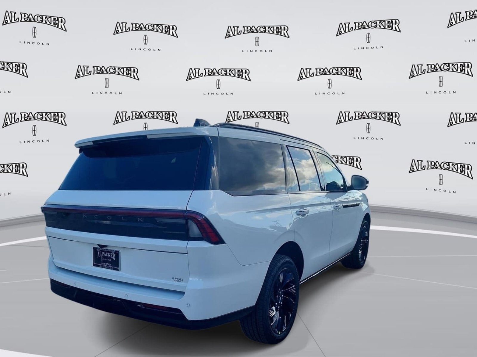 2027 Lincoln Navigator Reserve