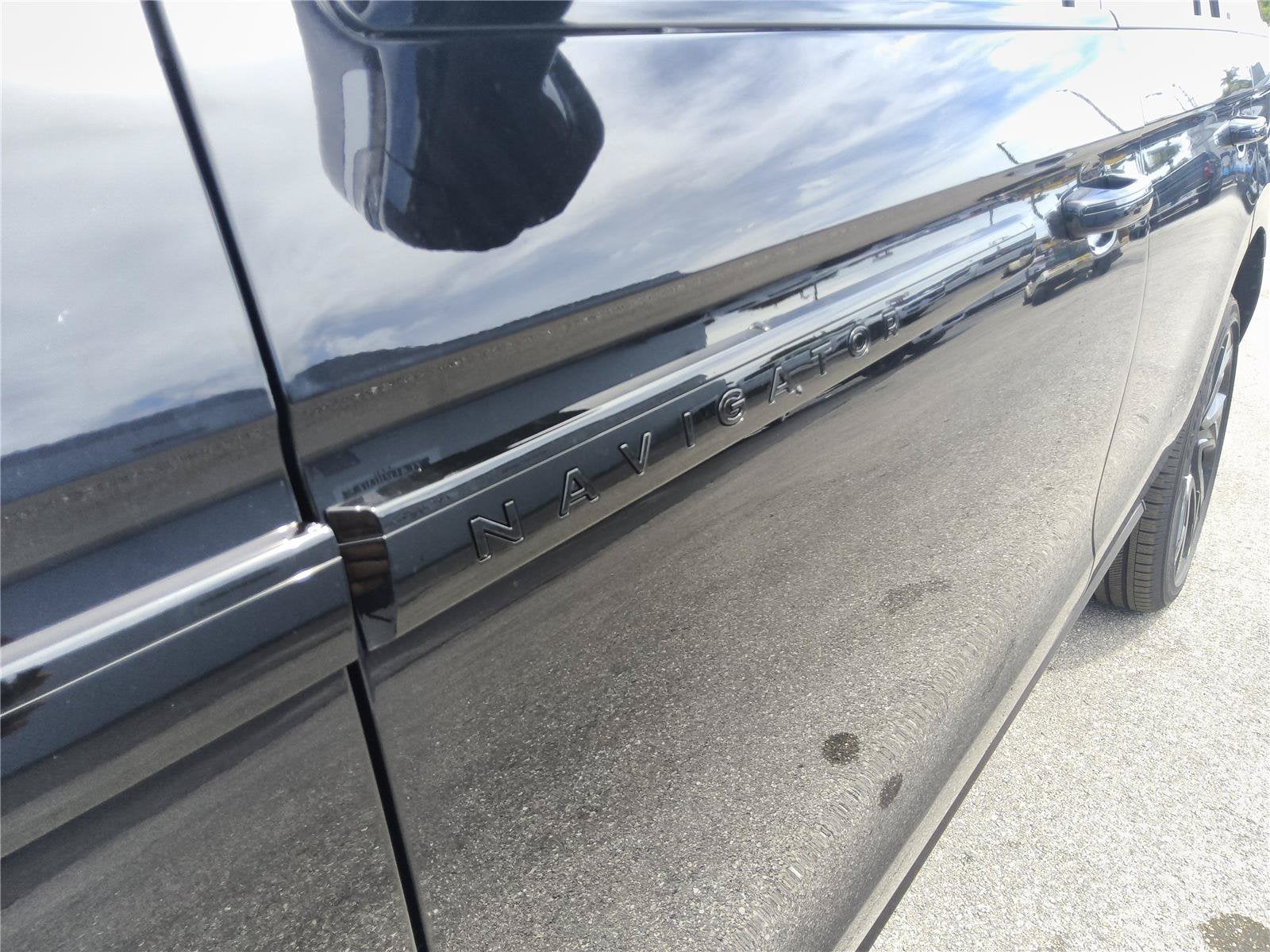 2027 Lincoln Navigator Reserve