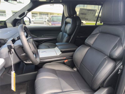 2027 Lincoln Navigator Reserve