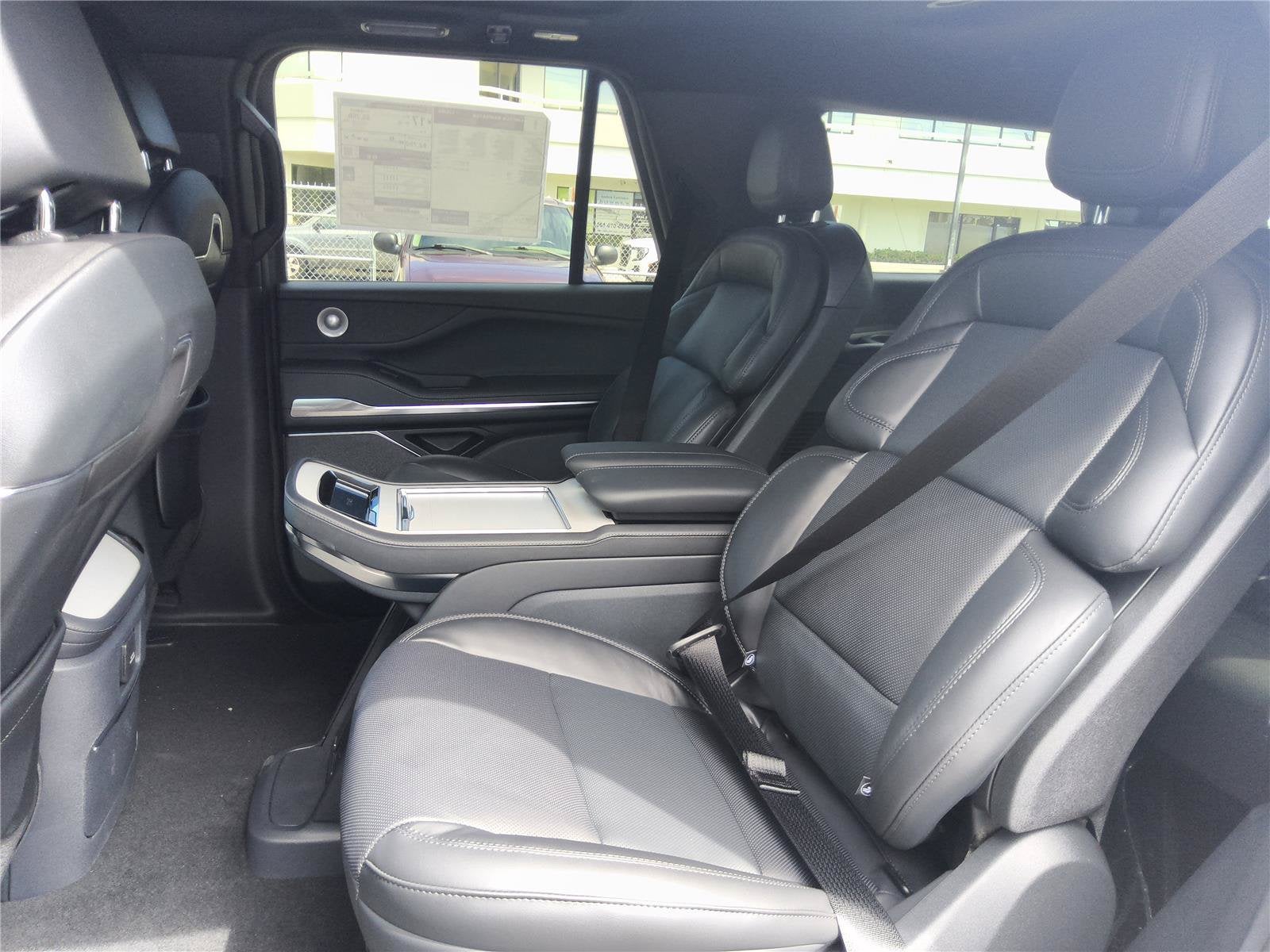 2027 Lincoln Navigator Reserve