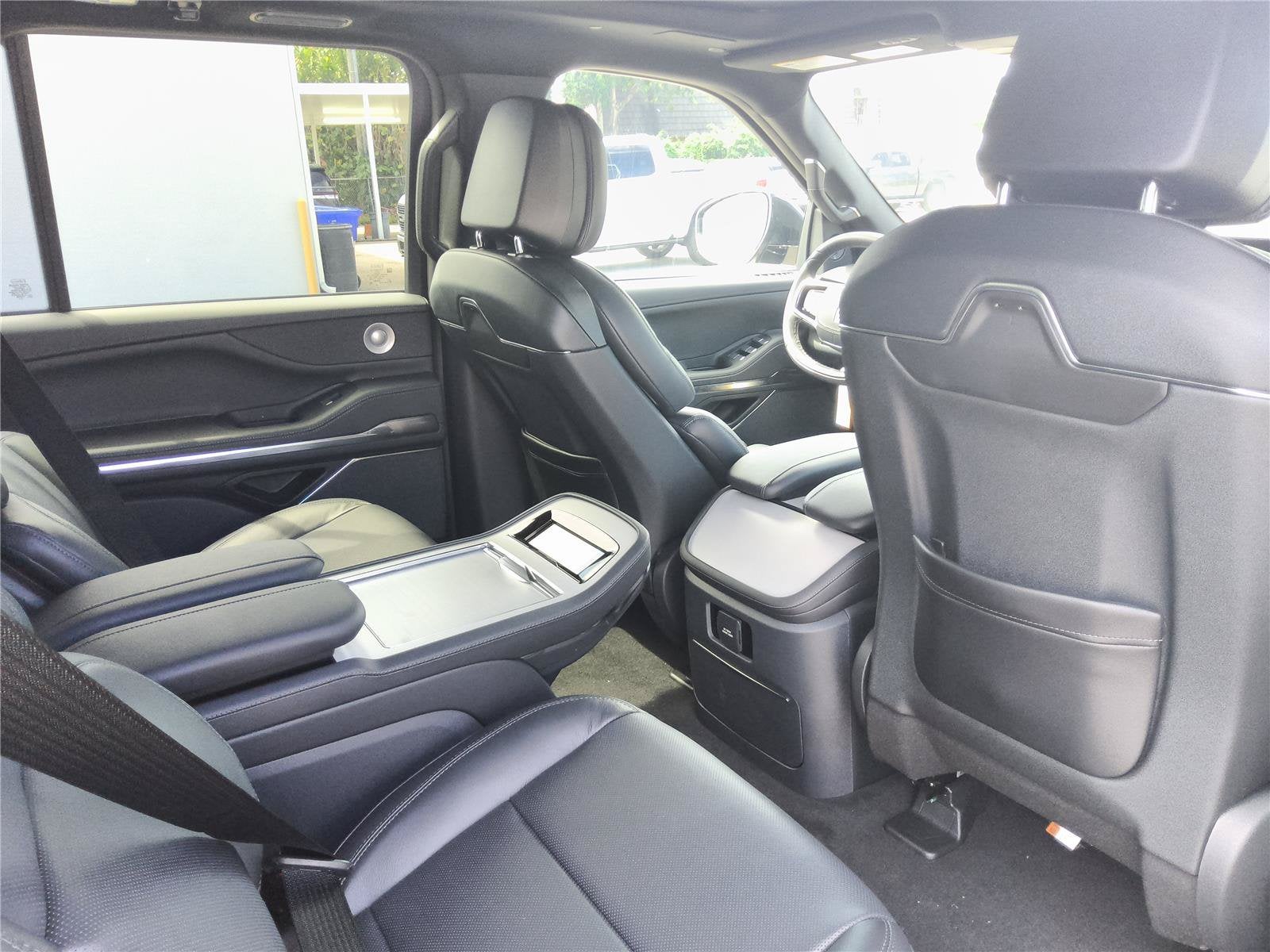 2027 Lincoln Navigator Reserve