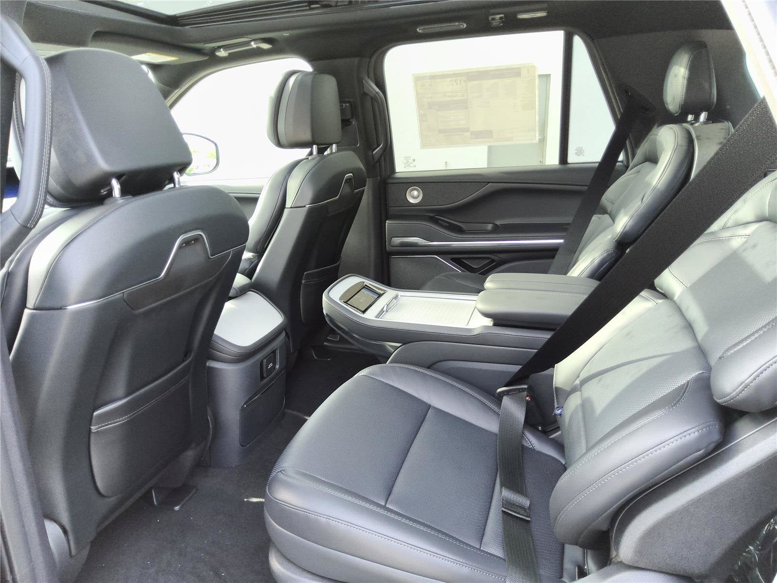 2027 Lincoln Navigator Reserve