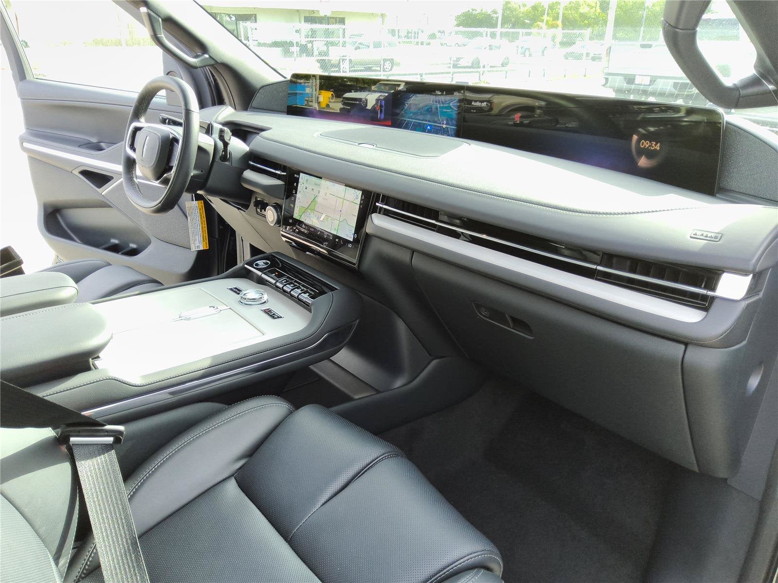 2027 Lincoln Navigator Reserve