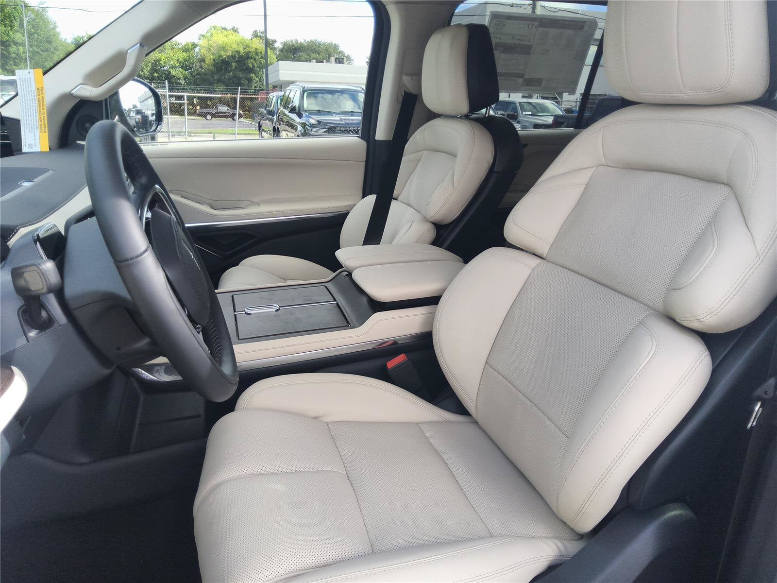 2027 Lincoln Navigator Reserve
