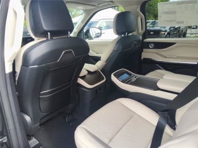 2027 Lincoln Navigator Reserve