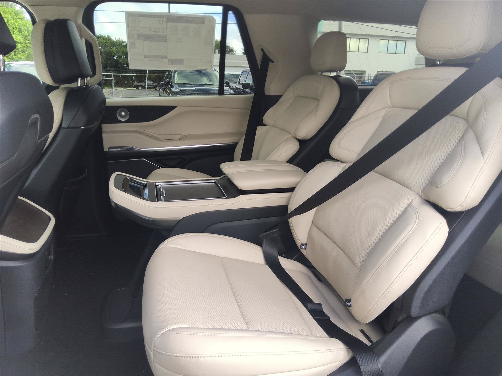 2027 Lincoln Navigator Reserve