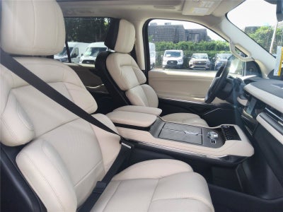 2027 Lincoln Navigator Reserve
