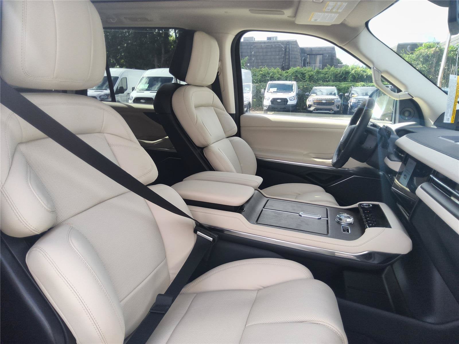 2027 Lincoln Navigator Reserve