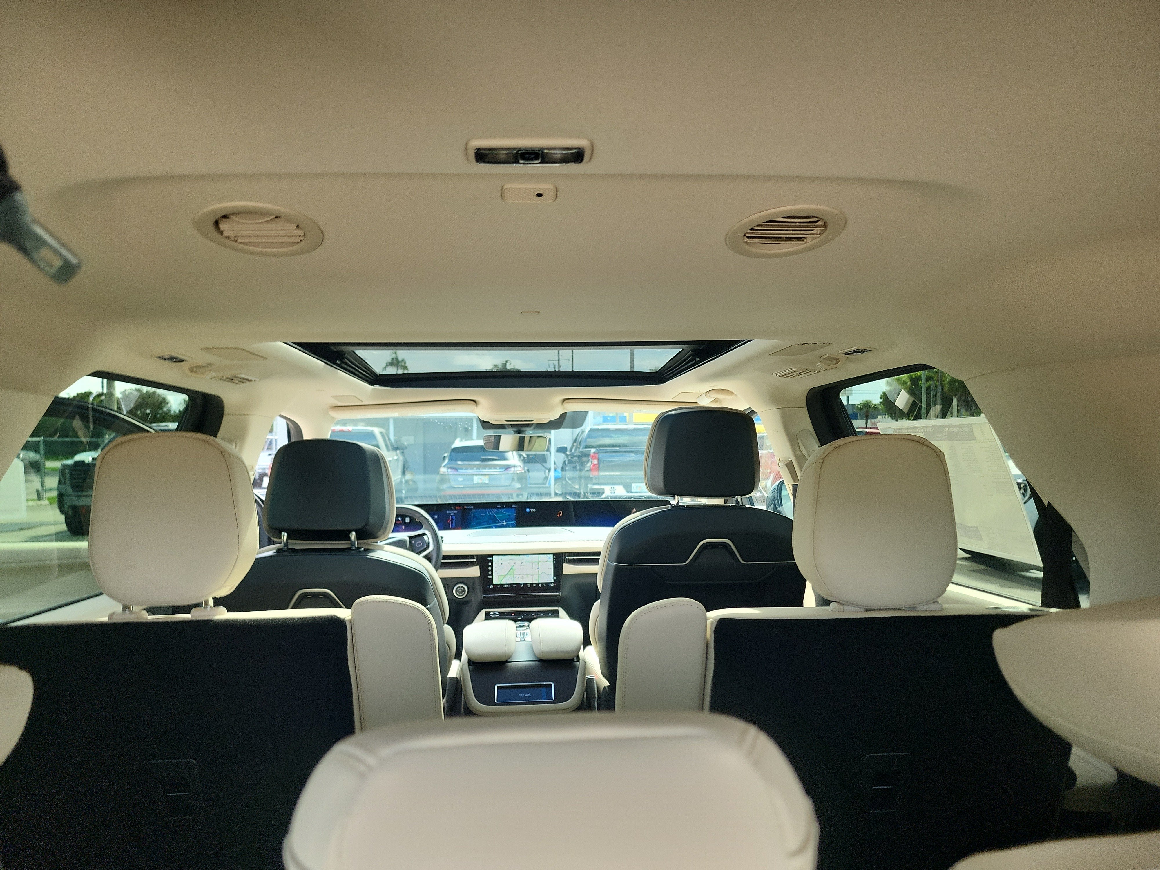 2027 Lincoln Navigator Reserve