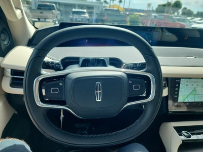 2027 Lincoln Navigator Reserve