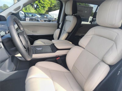 2027 Lincoln Navigator Reserve