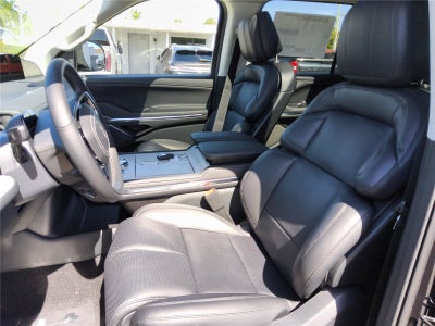 2027 Lincoln Navigator Reserve