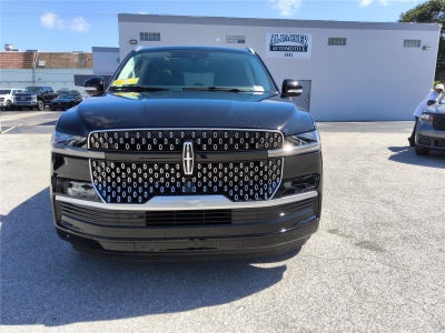 2027 Lincoln Navigator Reserve