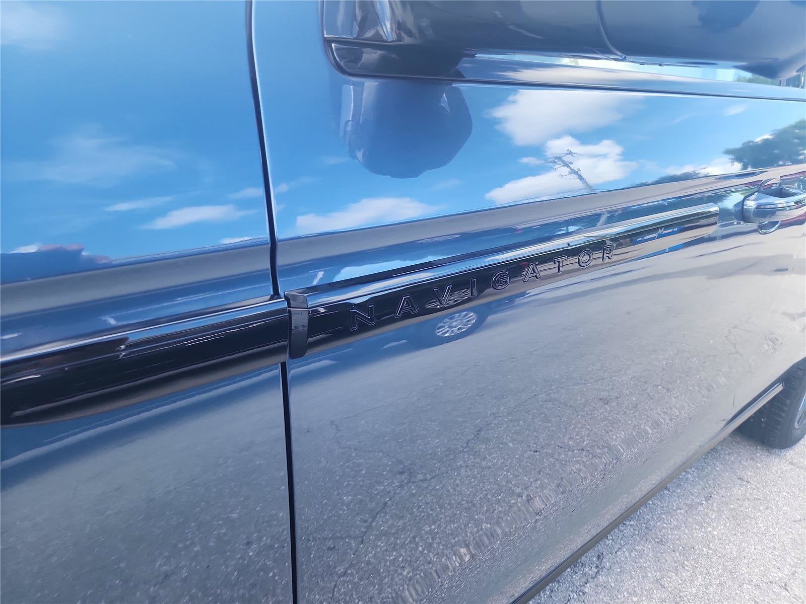 2027 Lincoln Navigator Reserve