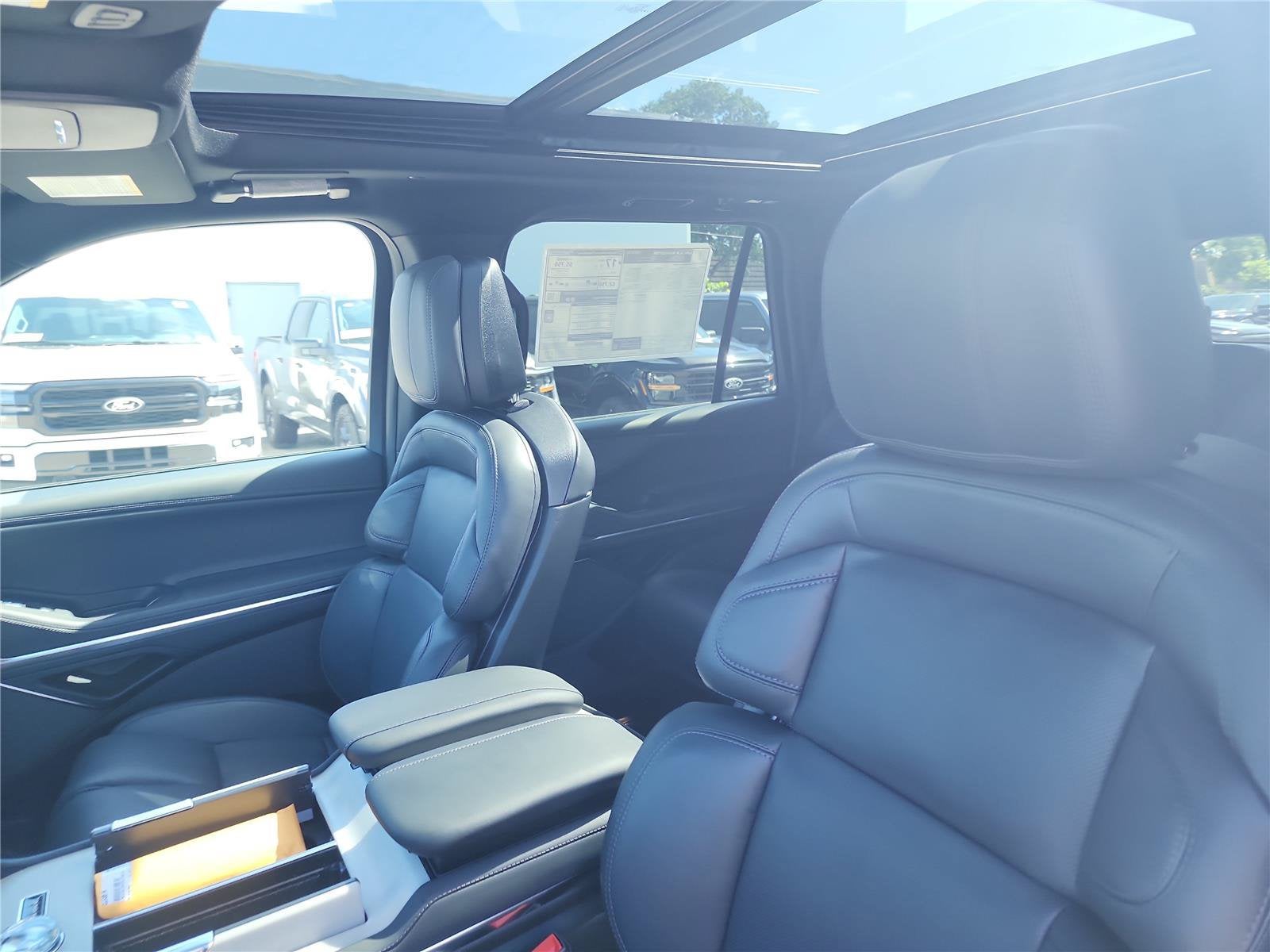 2027 Lincoln Navigator Reserve