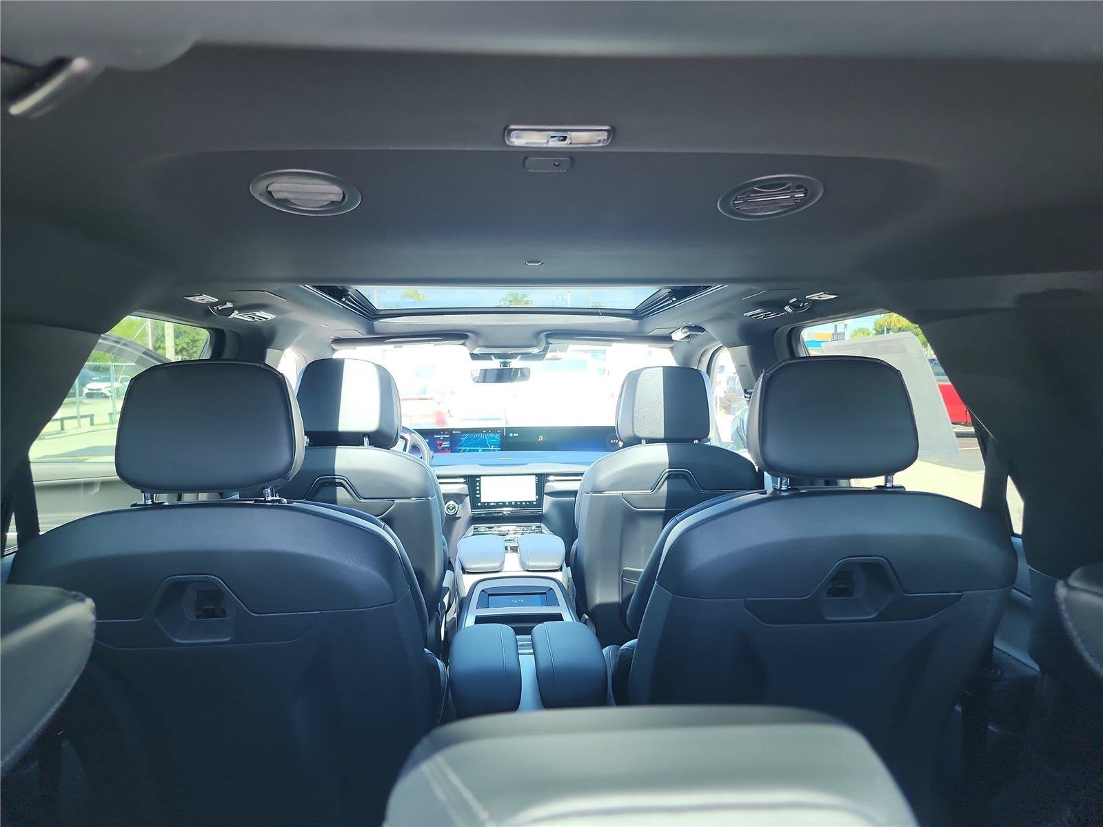 2027 Lincoln Navigator Reserve