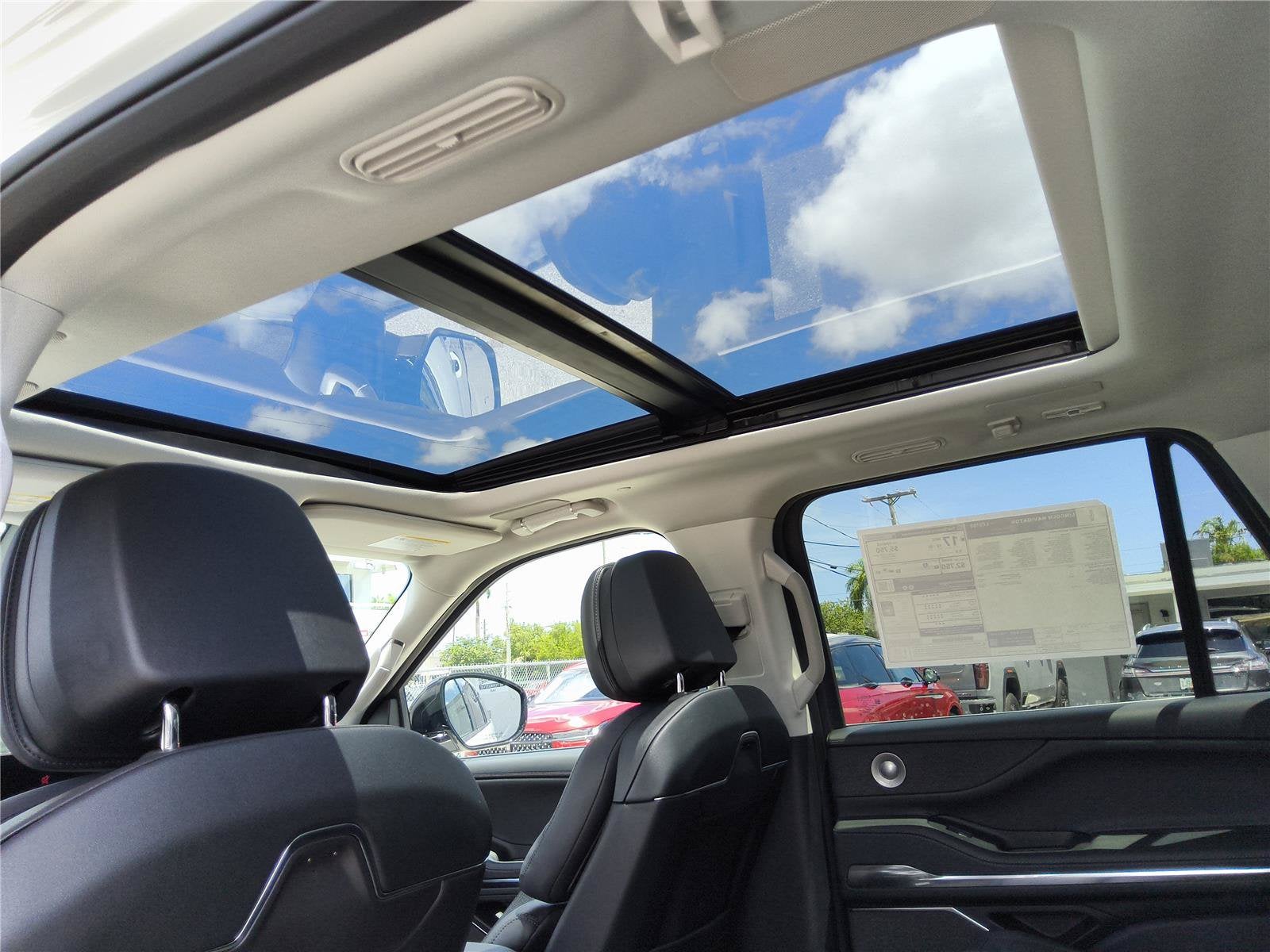 2027 Lincoln Navigator Reserve