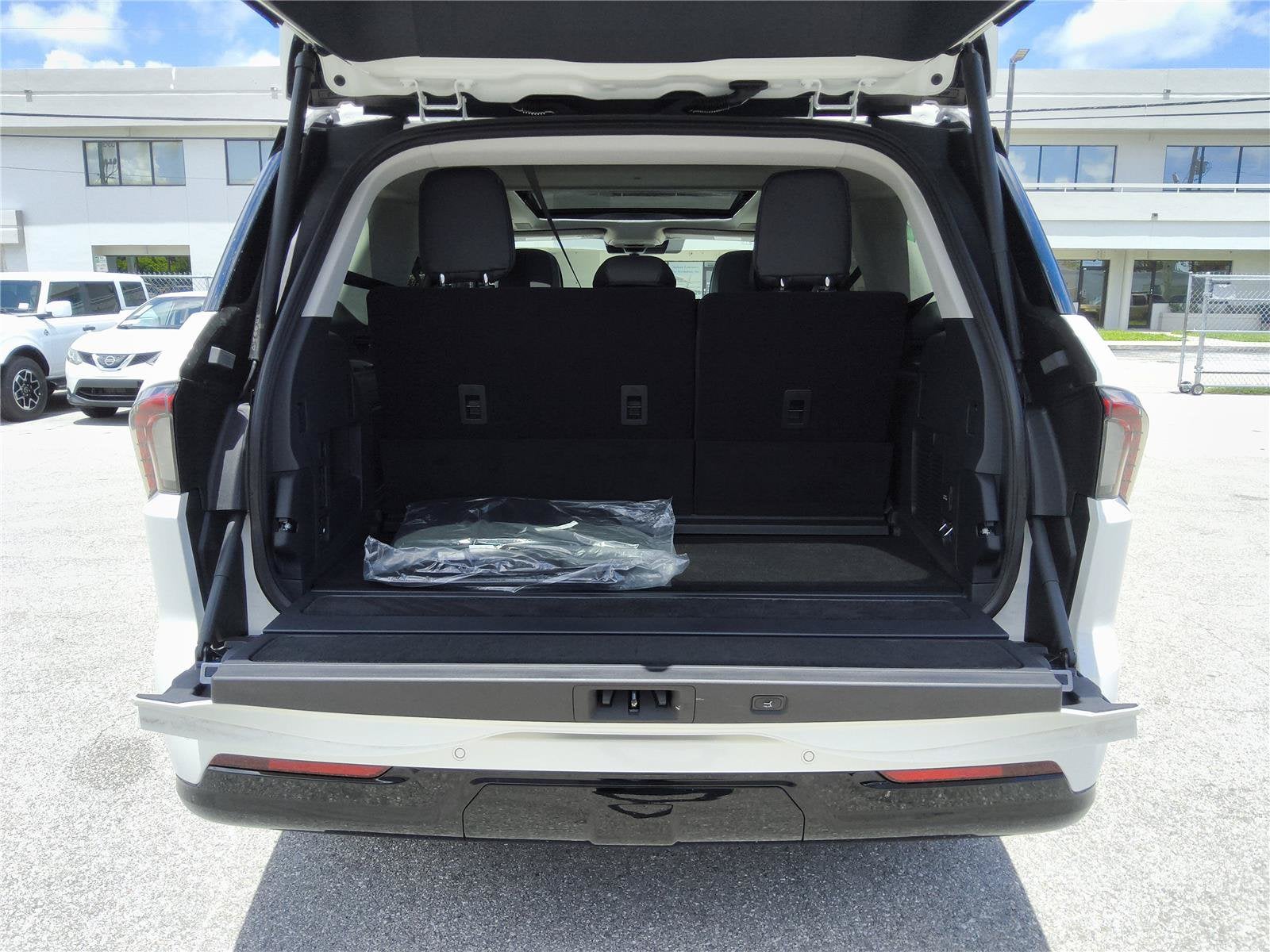 2027 Lincoln Navigator Reserve