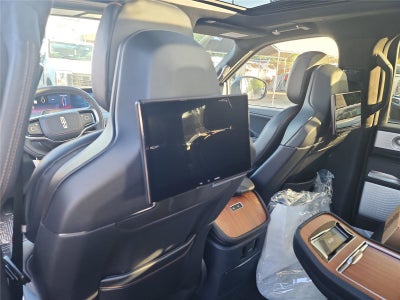 2025 Lincoln Navigator Black Label