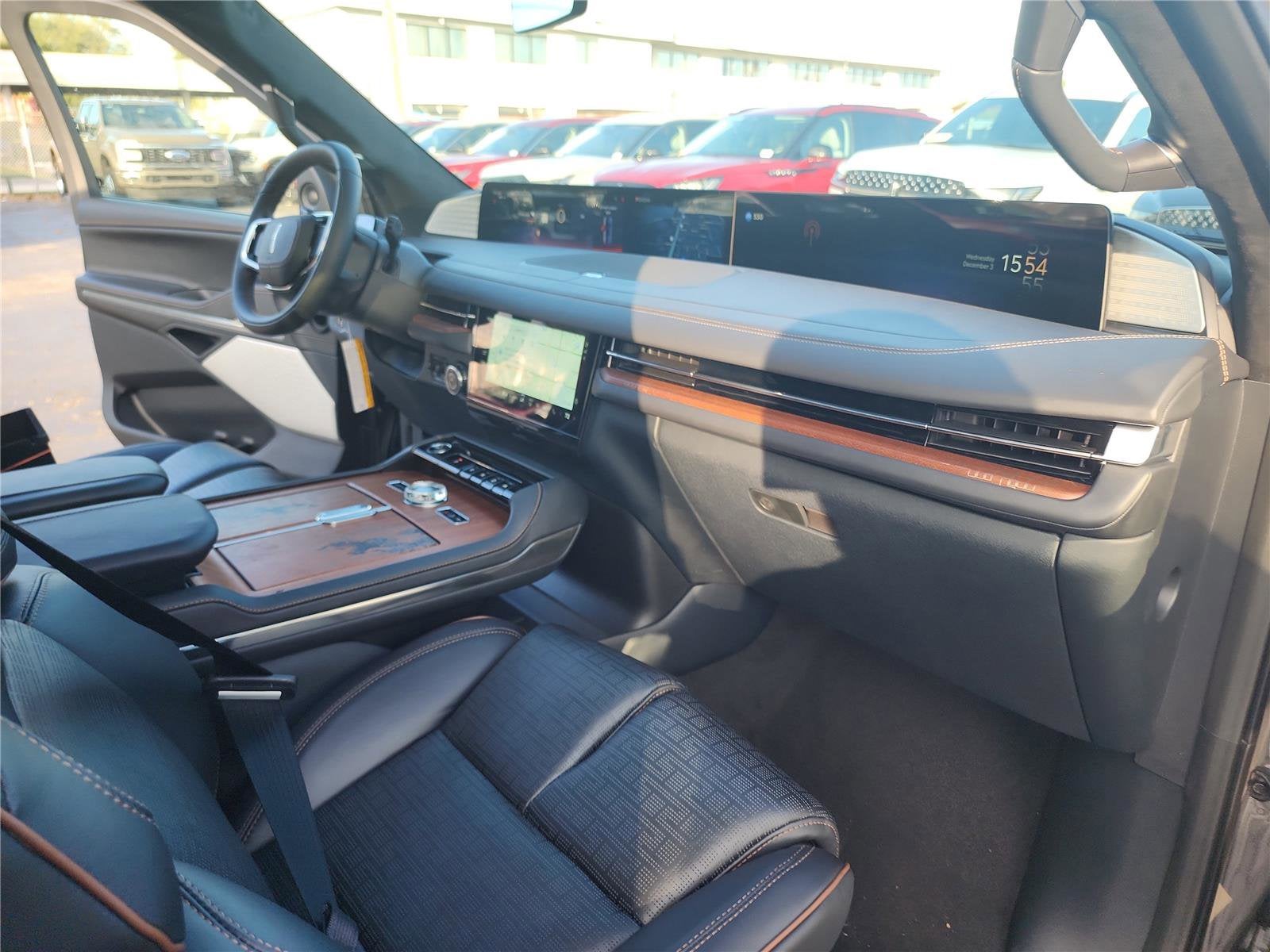 2025 Lincoln Navigator Black Label