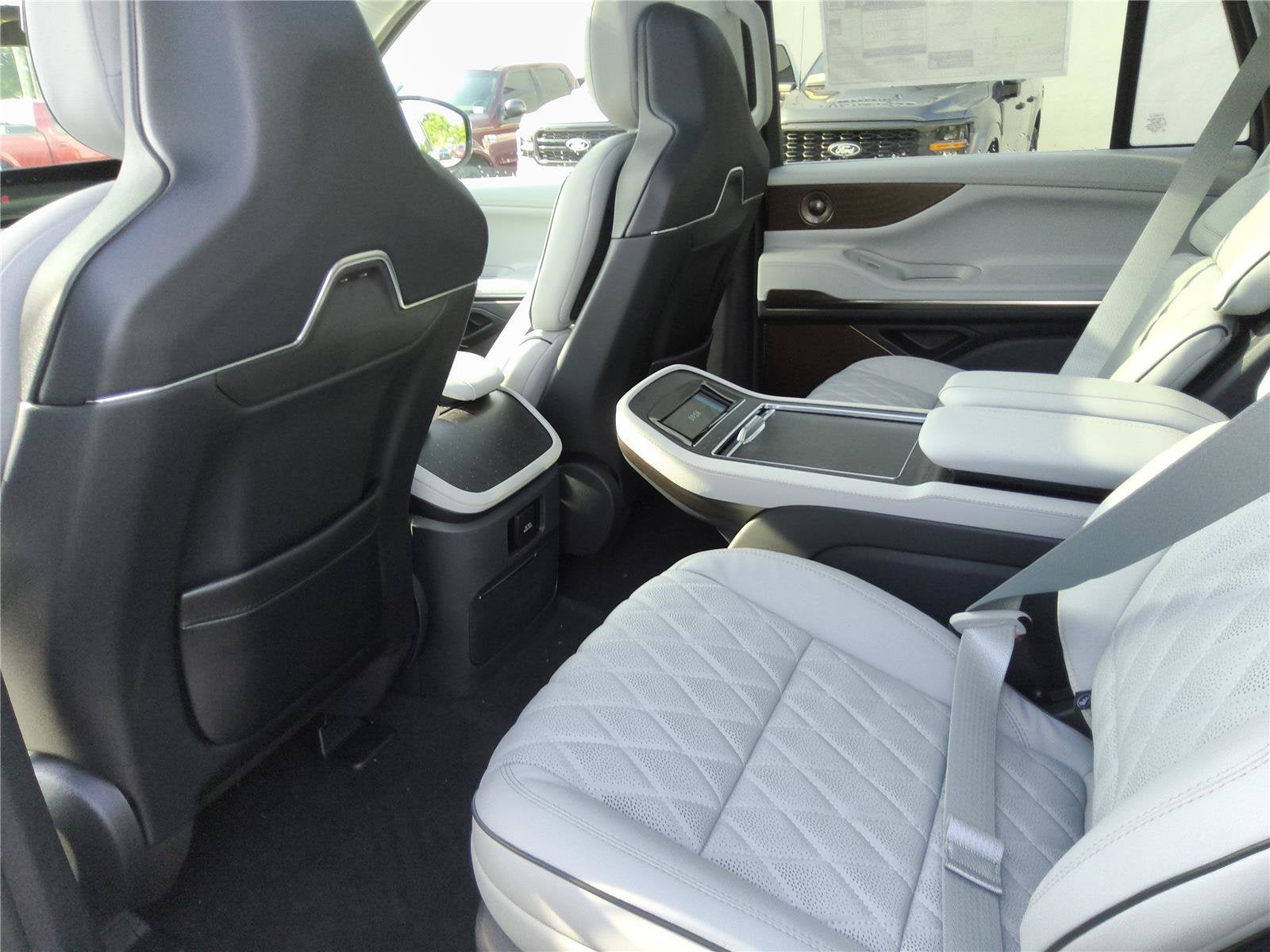 2027 Lincoln Navigator Black Label