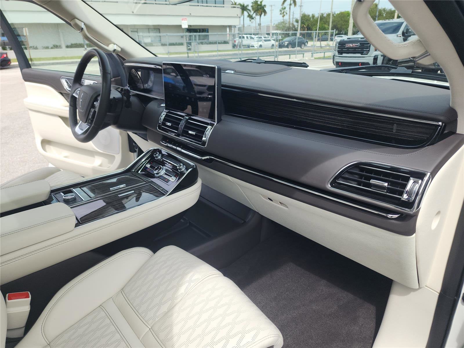 2023 Lincoln Navigator Black Label