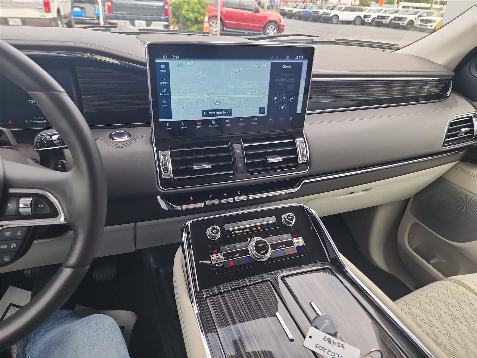 2023 Lincoln Navigator Black Label