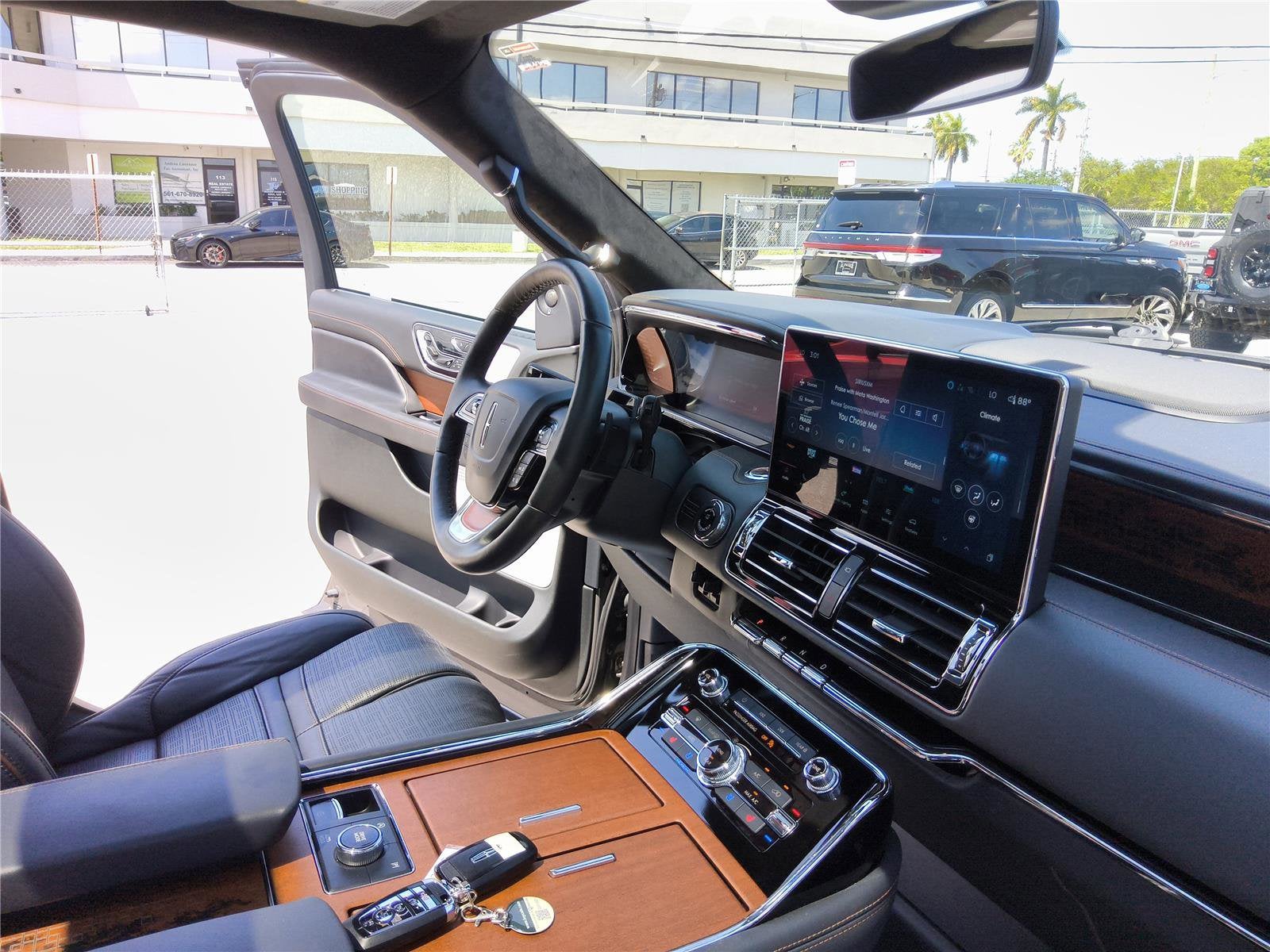 2024 Lincoln Navigator Black Label